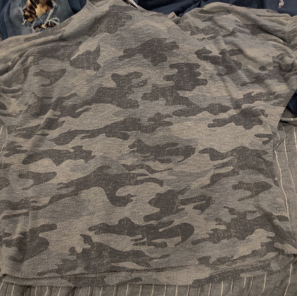 Short sleeve shirt camo